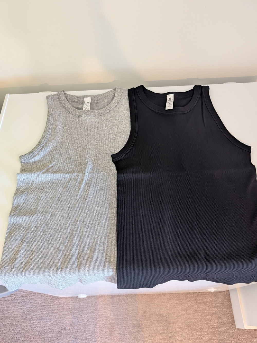 NWOT Women's Medium Tank Tops